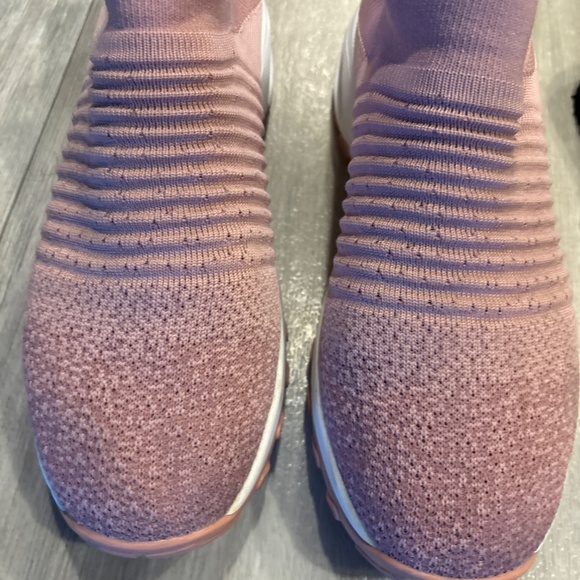 Mauve tennis shoes - Picture 2 of 2